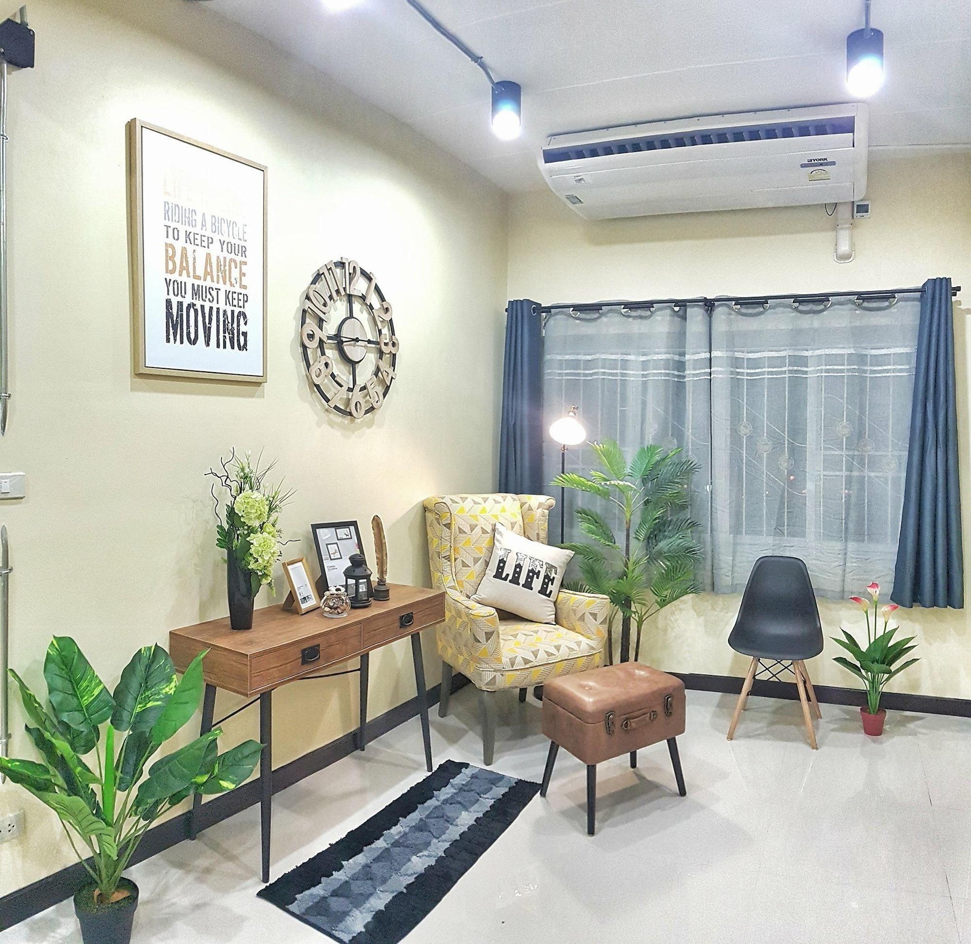 Post@Phrasing Private House Hotell Chiang Mai Exteriör bild